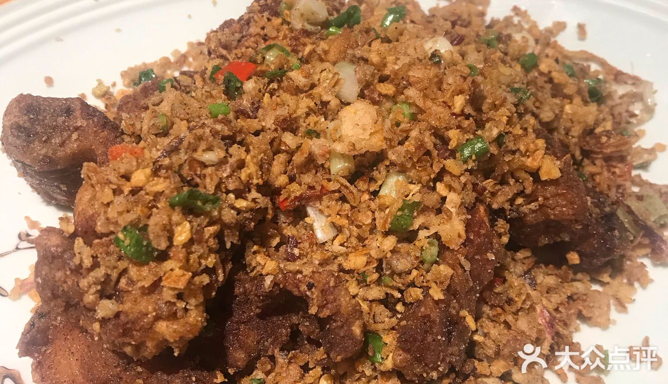 肉非常少，三杯鸡口味不错