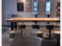 -肯德基(成山路地铁站店)