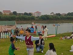 -梁子湖东篱老屋生态庄园