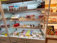 -绿姿鲜奶烘焙(世南西路店)