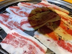 精品牛五花-唯成•韩国炭火烤肉 유성고기