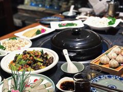 -大匠工房古船木艺术餐厅·猪肚鸡专门店(长白仙岛店)