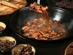 蘑菇炖鸡-春江饭店(共青团路总店)