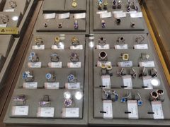 -品真阁华夏典当行(四通桥店)