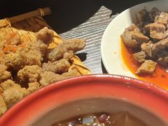 阿婆酥肉-爆炸头阿姨小四川正宗川味小吃(无任何分店)