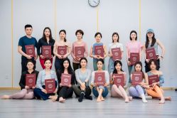 -亚太瑜伽普拉提学院