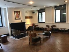 大堂-星巴克臻选(广州沙面店)