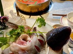 -野山舂·贵州现舂酸汤牛肉(民生路店)