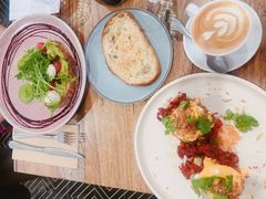 -FLOVIE FLORIST CAFE