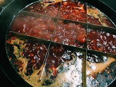 -岗上渣渣老火锅(两路口店)