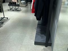 -迪桑特DESCENTE(青岛山东路万象城店)