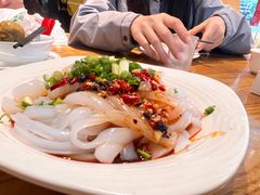 -兔行天下-鸿鹤鲜锅兔(中海国际店)