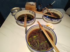 -镇南锅盖面馆(解放路店)