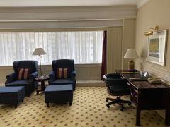 -深圳富苑皇冠假日套房酒店