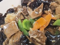 -金卯白肉罩火烧