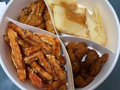 -必胜客(龙吴宅急送店)