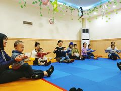 -哲学苑亲子园·早教婴儿托育·婴儿游泳(颐龙湾店)