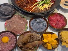 -卤校长老火锅(杨家坪直营店)