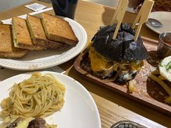 -HELLO 27 意面·沙拉·帕尼尼