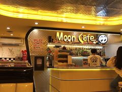 -席娜卡琳火车铁道夜市