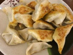 锅贴-顶峰夜宴·龙虾烧烤大排档(九江学院店)