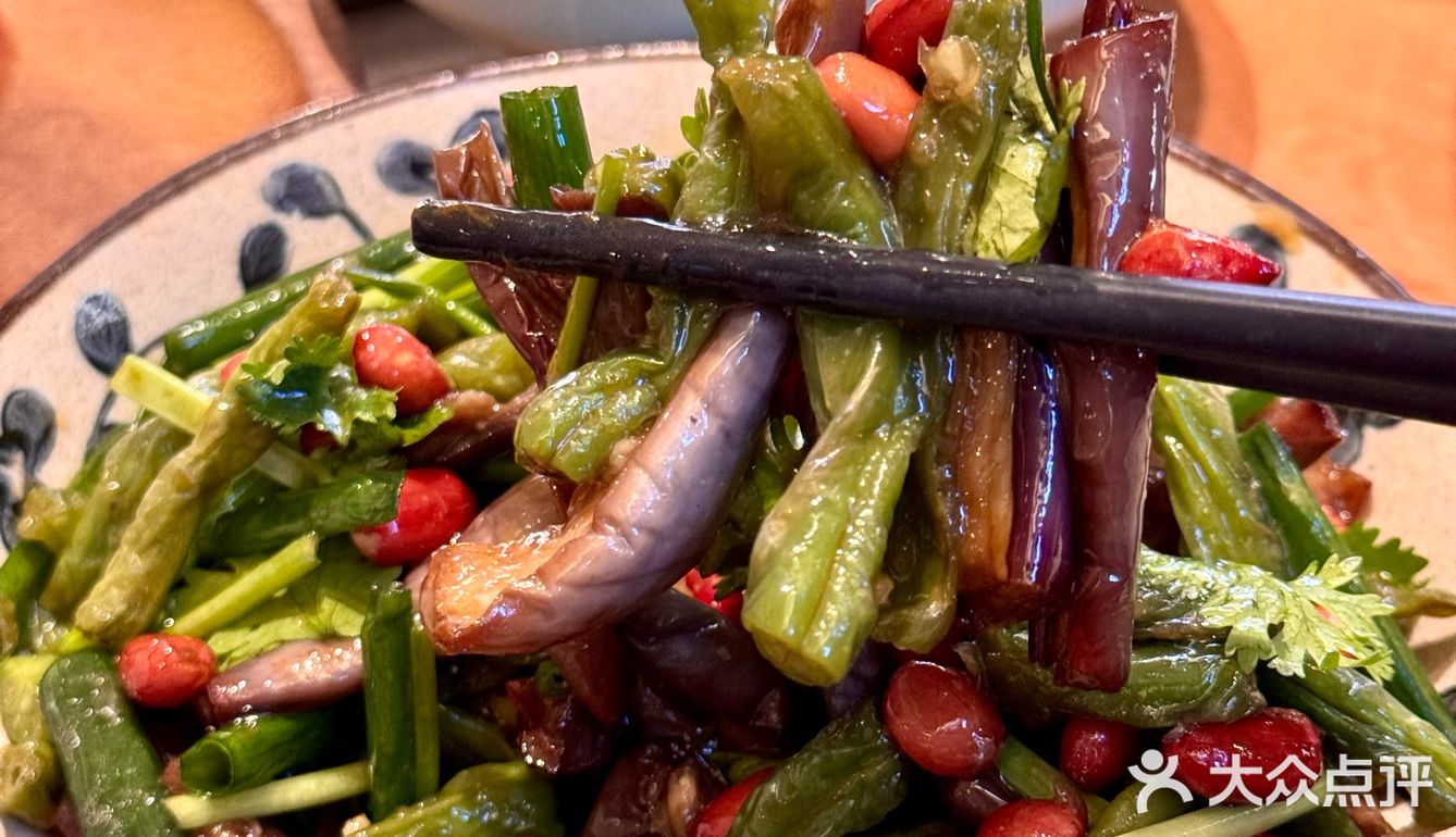 谁懂这一口东北铁锅炖的含金量呀！