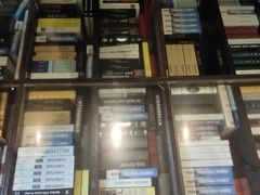 -钟书阁(松江泰晤士小镇店)