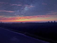 -上海滴水湖皇冠假日酒店