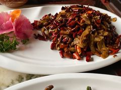 -蔼若春.传承三十年云南菜(金碧公园店)
