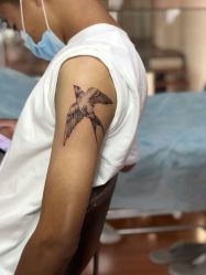 -猛子刺青纹身店