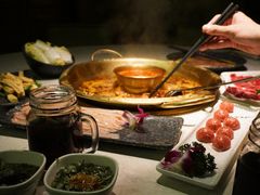 大白菜 腐竹 鹅肠 酸梅汤 牛肉丸（里面包着辣椒末） 吊龙 腰片-哥老官重庆美蛙鱼头(西湖银泰十一哥店)