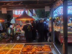 -万松园美食街