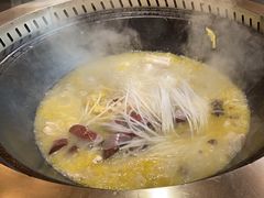 -锅老头海鲜铁锅炖