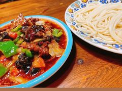 -歹歹的加个面过油肉拌面