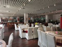 大堂-大草原清真饭庄(沙河店)