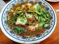-爆炸头阿姨小四川正宗川味小吃(无任何分店)