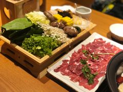 -呷哺呷哺(融创茂店)