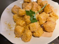 -大头虾越式风味餐厅(光明广场店)