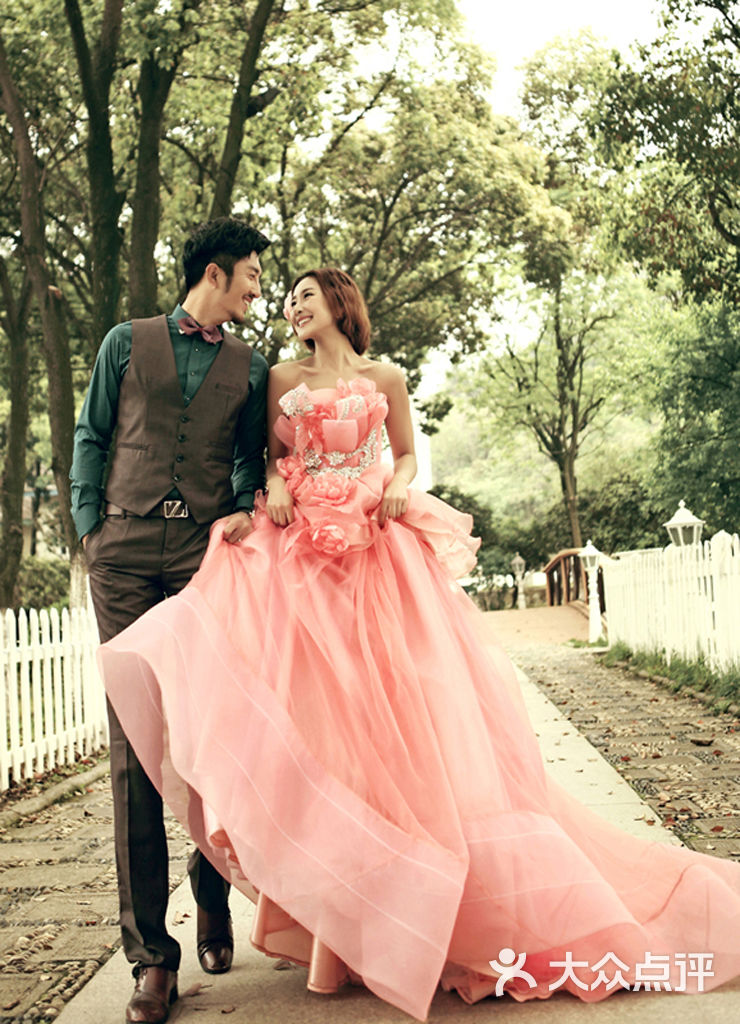 仅2999元享原价12999元巴黎之恋