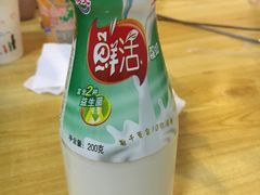 酸奶-老钟家烤羊排·敦伊阁清真餐厅胡羊焖饼