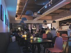 景观位-樱花里音乐餐吧·牛扒椰子鸡(东圃店)