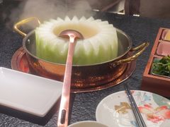 -得意咚瓜·顺德鱼生·冬瓜火锅(深圳首店)