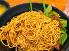 -志权牛肉面(灵山路店)