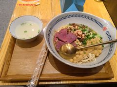 -呼啦面馆·头牌豌杂面(爱琴海店)