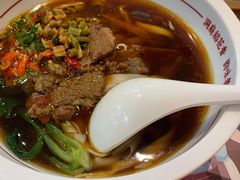 招牌红烧牛肉米粉-呷佬·长沙手工米粉(金沙江路店)