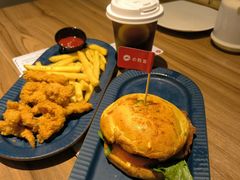 -必胜客(桂林中山店)
