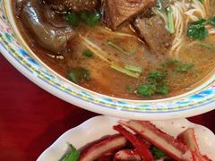 -金杨拉面王小吃面馆·牛三宝面·红烧牛肉粉