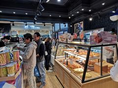 面包甜点陈列柜-皇家美孚·蛋糕外送(东部佳世客店)