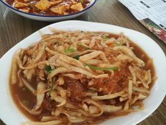 -丽虹云南过桥米线(兴工街店)