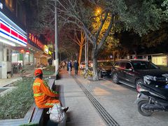 -肖肖酸萝卜鱼火锅(总店)